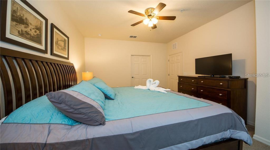 Kissimmee, Florida 34746, 3 Bedroom Bedrooms, ,2 Bathroombathrooms,Residential,For Sale,Edenshire,0,Mfro6446976