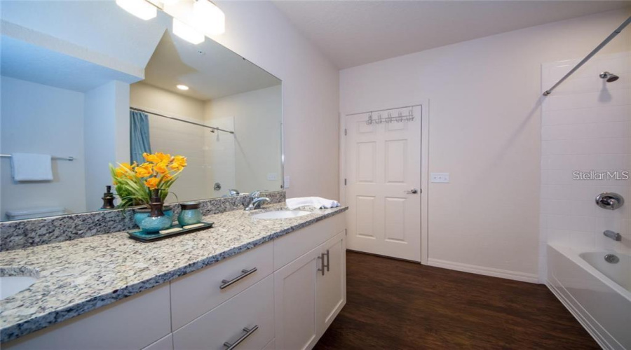 Kissimmee, Florida 34746, 3 Bedroom Bedrooms, ,2 Bathroombathrooms,Residential,For Sale,Edenshire,0,Mfro6446976