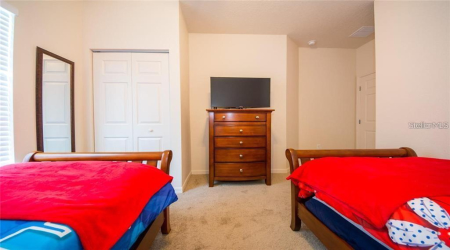 Kissimmee, Florida 34746, 3 Bedroom Bedrooms, ,2 Bathroombathrooms,Residential,For Sale,Edenshire,0,Mfro6446976