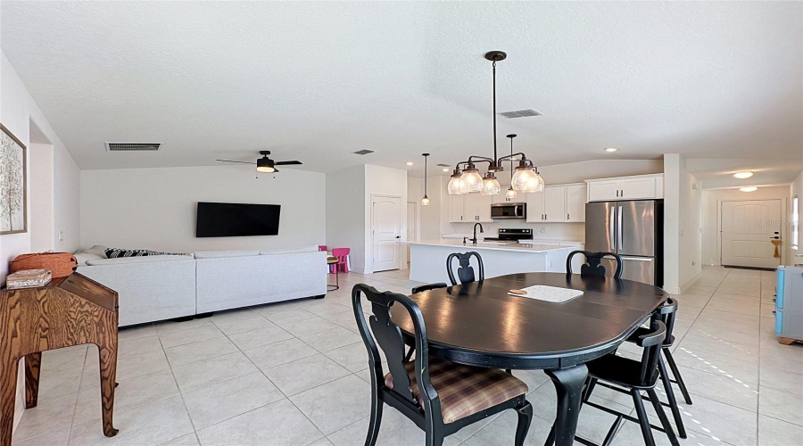 Davenport, Florida 33897, 4 Bedroom Bedrooms, ,2 Bathroombathrooms,Residential,For Sale,Papaya Cir,0,Mfrs5159701