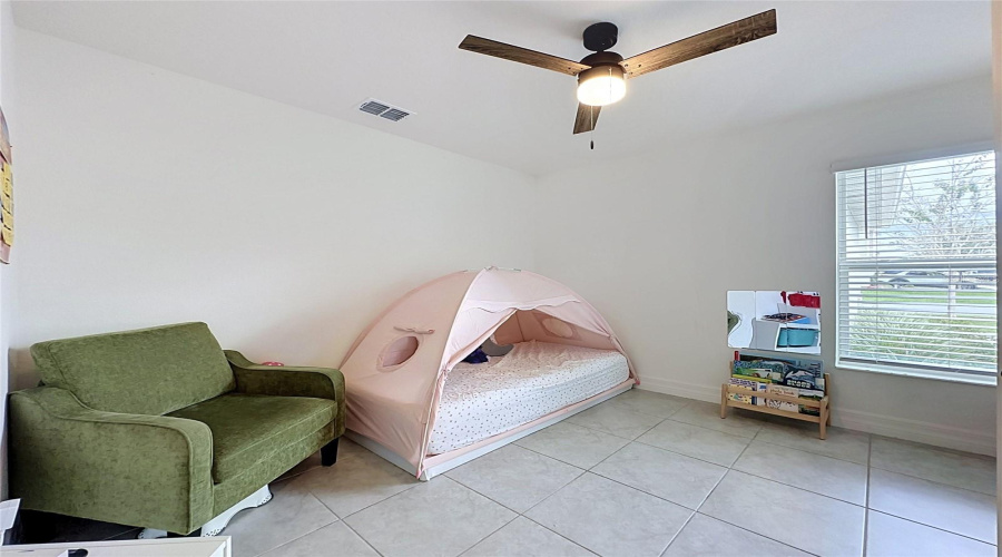 Davenport, Florida 33897, 4 Bedroom Bedrooms, ,2 Bathroombathrooms,Residential,For Sale,Papaya Cir,0,Mfrs5159701