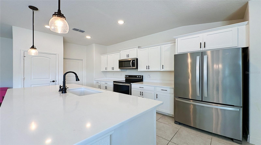 Davenport, Florida 33897, 4 Bedroom Bedrooms, ,2 Bathroombathrooms,Residential,For Sale,Papaya Cir,0,Mfrs5159701