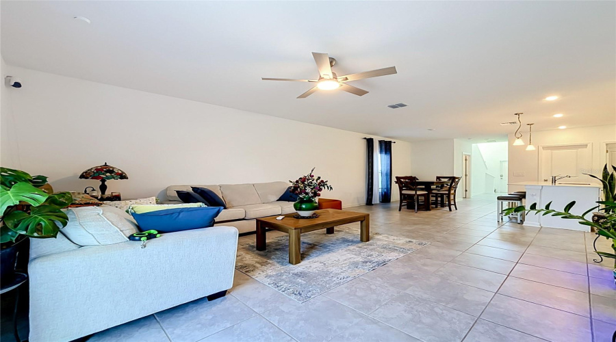 Kissimmee, Florida 34746, 5 Bedroom Bedrooms, ,2 Bathroombathrooms,Residential,For Sale,Twisted Twig,0,Mfrs5159982