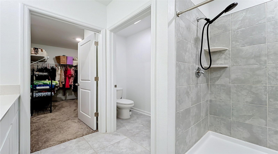 Kissimmee, Florida 34746, 5 Bedroom Bedrooms, ,2 Bathroombathrooms,Residential,For Sale,Twisted Twig,0,Mfrs5159982