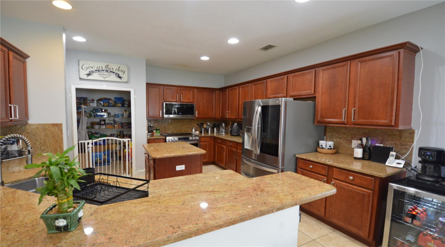 Kissimmee, Florida 34746, 5 Bedroom Bedrooms, ,4 Bathroombathrooms,Residential,For Sale,Shoreside,0,Mfrs5157578