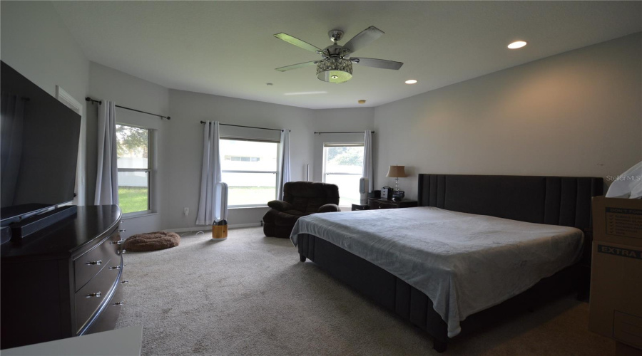 Kissimmee, Florida 34746, 5 Bedroom Bedrooms, ,4 Bathroombathrooms,Residential,For Sale,Shoreside,0,Mfrs5157578