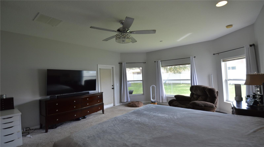 Kissimmee, Florida 34746, 5 Bedroom Bedrooms, ,4 Bathroombathrooms,Residential,For Sale,Shoreside,0,Mfrs5157578
