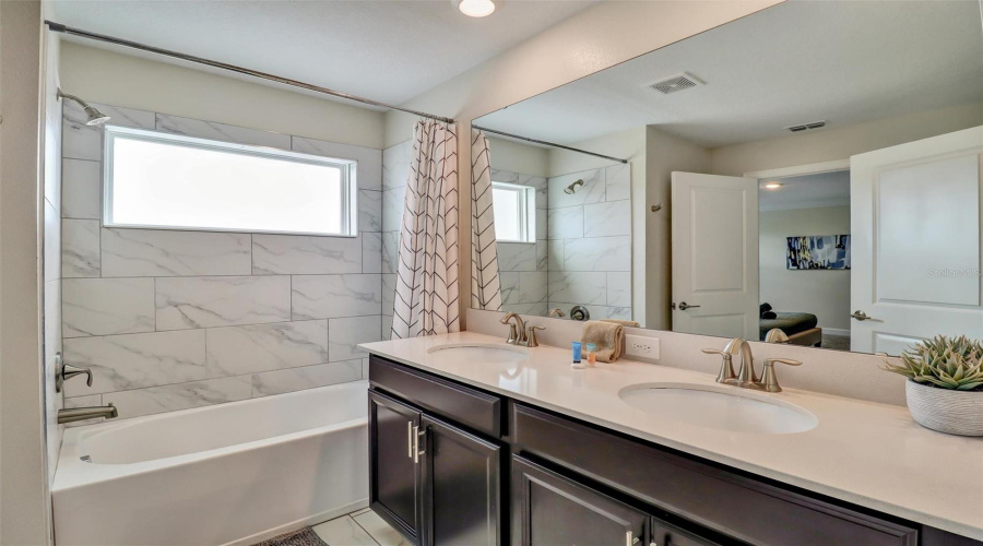Davenport, Florida 33896, 4 Bedroom Bedrooms, ,3 Bathroombathrooms,Residential,For Sale,Challenge,0,Mfro6451146