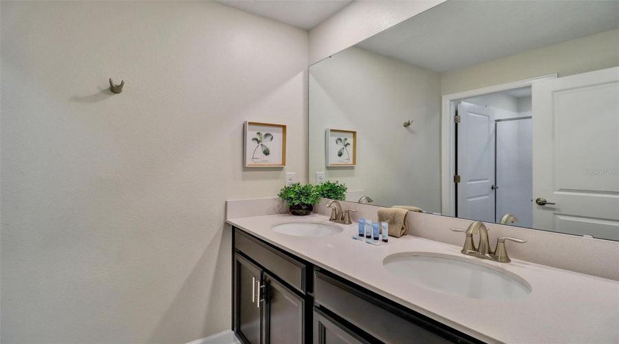 Davenport, Florida 33896, 4 Bedroom Bedrooms, ,3 Bathroombathrooms,Residential,For Sale,Challenge,0,Mfro6451146