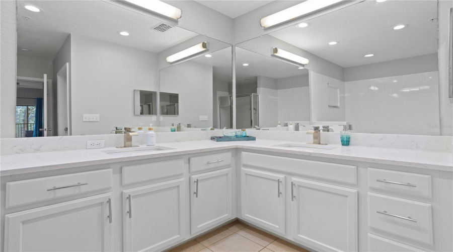 Kissimmee, Florida 34747, 3 Bedroom Bedrooms, ,2 Bathroombathrooms,Residential,For Sale,Pirates Retreat,0,Mfro6272109