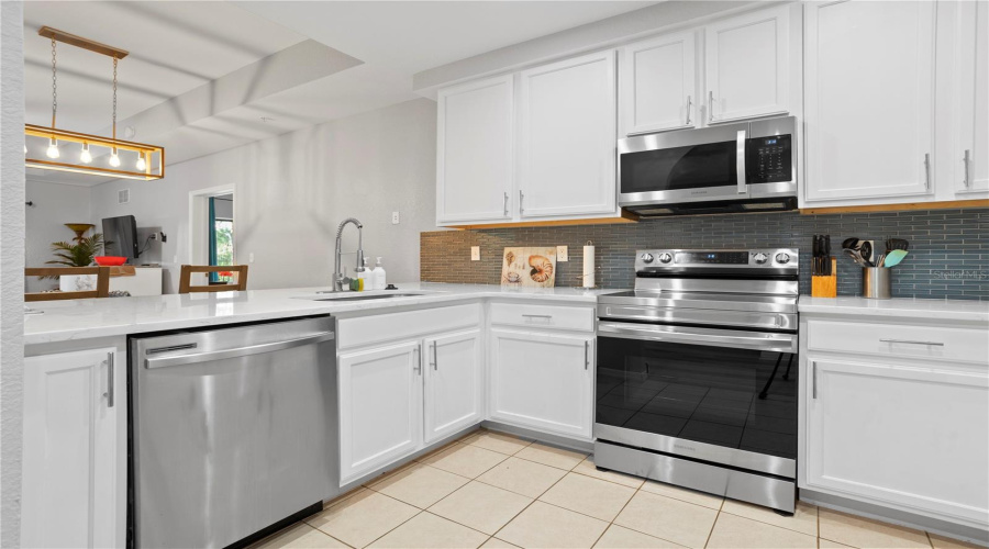 Kissimmee, Florida 34747, 3 Bedroom Bedrooms, ,2 Bathroombathrooms,Residential,For Sale,Pirates Retreat,0,Mfro6272109
