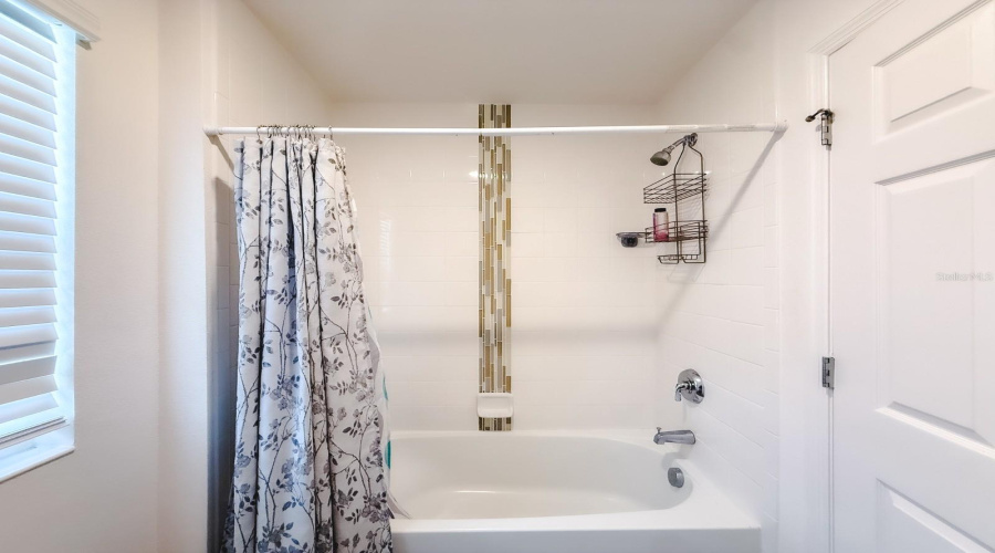Kissimmee, Florida 34746, 4 Bedroom Bedrooms, ,3 Bathroombathrooms,Residential,For Sale,Royal Point,0,Mfro6442495