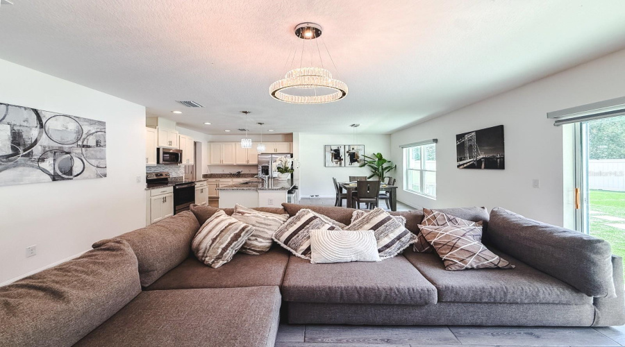 Kissimmee, Florida 34746, 4 Bedroom Bedrooms, ,3 Bathroombathrooms,Residential,For Sale,Royal Point,0,Mfro6442495
