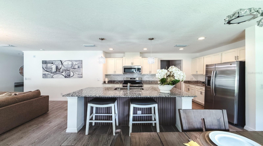 Kissimmee, Florida 34746, 4 Bedroom Bedrooms, ,3 Bathroombathrooms,Residential,For Sale,Royal Point,0,Mfro6442495