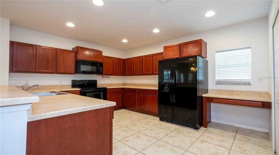 Kissimmee, Florida 34746, 4 Bedroom Bedrooms, ,2 Bathroombathrooms,Residential,For Sale,Light Port Way,0,Mfro6425281