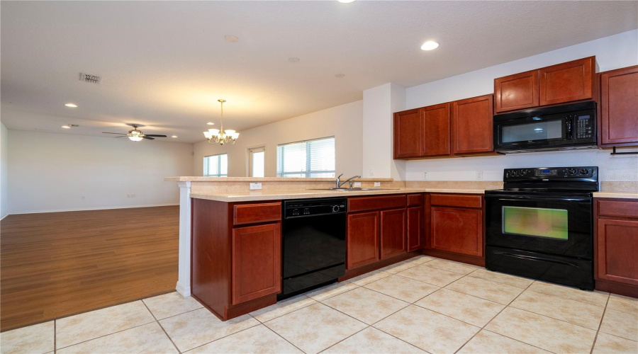 Kissimmee, Florida 34746, 4 Bedroom Bedrooms, ,2 Bathroombathrooms,Residential,For Sale,Light Port Way,0,Mfro6425281