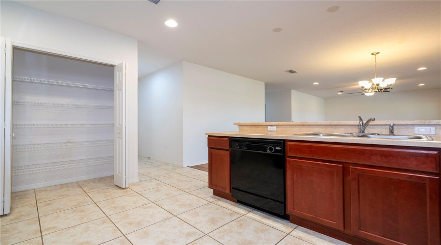 Kissimmee, Florida 34746, 4 Bedroom Bedrooms, ,2 Bathroombathrooms,Residential,For Sale,Light Port Way,0,Mfro6425281