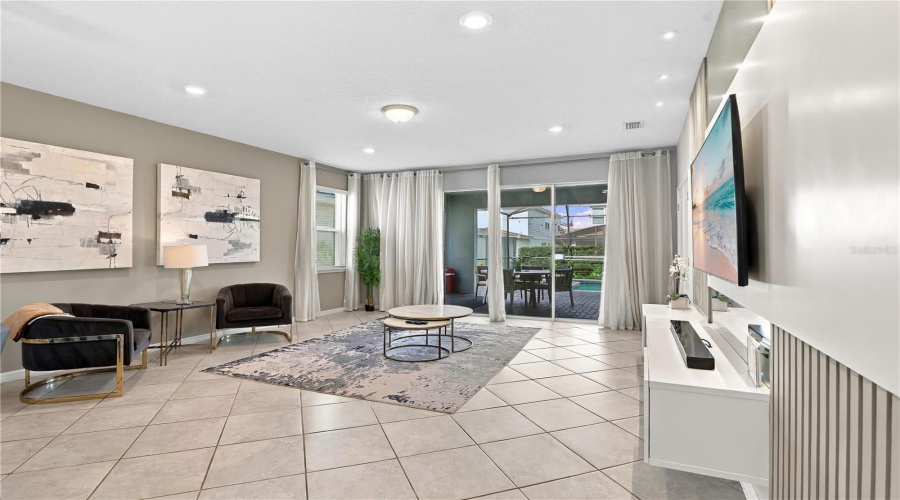 Davenport, Florida 33837, 6 Bedroom Bedrooms, ,4 Bathroombathrooms,Residential,For Sale,Oakmoss,0,Mfro6450882