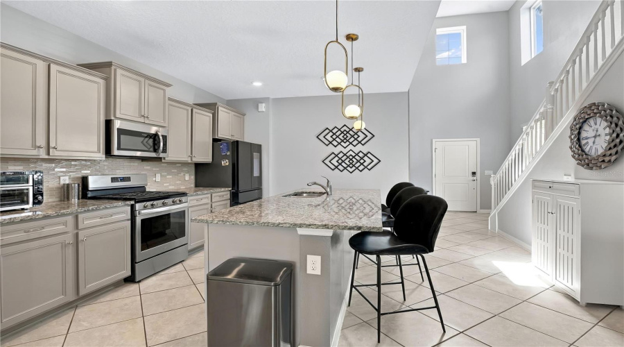 Davenport, Florida 33837, 6 Bedroom Bedrooms, ,4 Bathroombathrooms,Residential,For Sale,Oakmoss,0,Mfro6450882