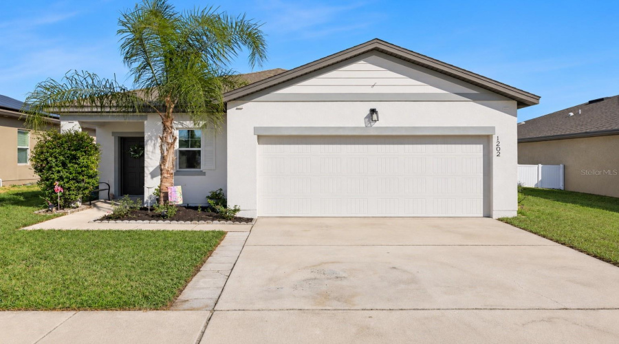 Davenport, Florida 33837, 3 Bedroom Bedrooms, ,2 Bathroombathrooms,Residential,For Sale,Lycaste,0,Mfrs5159956