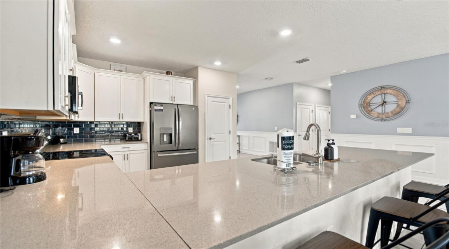 Davenport, Florida 33896, 8 Bedroom Bedrooms, ,5 Bathroombathrooms,Residential,For Sale,Pebble Beach,0,Mfrs5160003