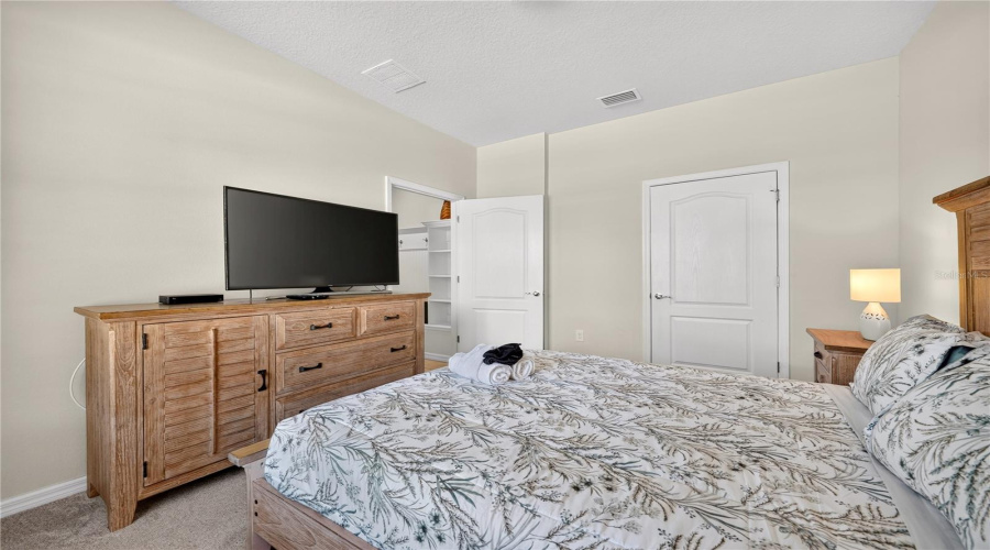 Kissimmee, Florida 34747, 4 Bedroom Bedrooms, ,3 Bathroombathrooms,Residential,For Sale,Geneve Ct,0,Mfro6448106