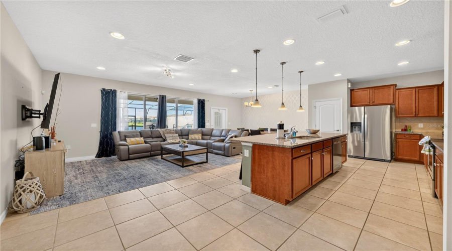 Kissimmee, Florida 34747, 4 Bedroom Bedrooms, ,3 Bathroombathrooms,Residential,For Sale,Geneve Ct,0,Mfro6448106