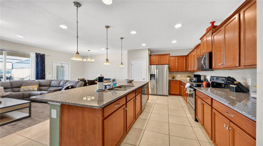 Kissimmee, Florida 34747, 4 Bedroom Bedrooms, ,3 Bathroombathrooms,Residential,For Sale,Geneve Ct,0,Mfro6448106