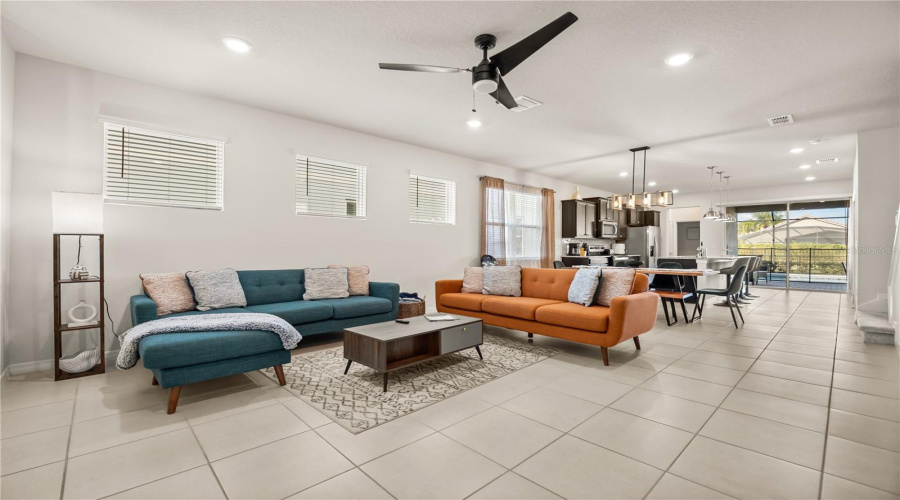 Davenport, Florida 33897, 5 Bedroom Bedrooms, ,5 Bathroombathrooms,Residential,For Sale,Lana,0,Mfro6441777