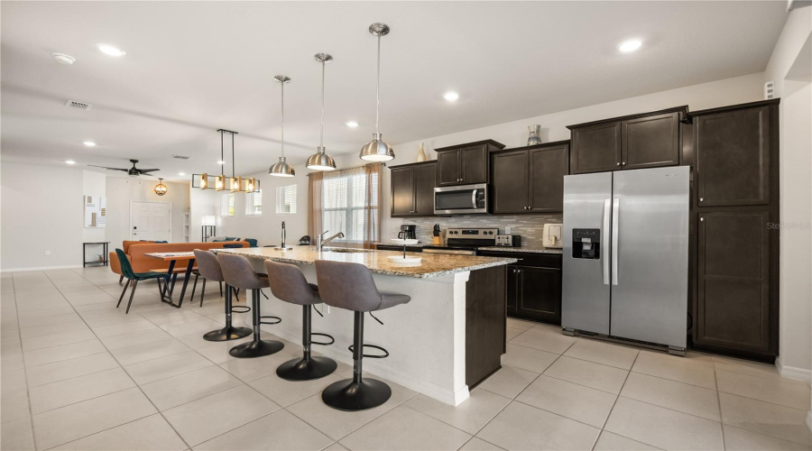 Davenport, Florida 33897, 5 Bedroom Bedrooms, ,5 Bathroombathrooms,Residential,For Sale,Lana,0,Mfro6441777