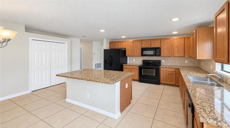 Davenport, Florida 33837, 3 Bedroom Bedrooms, ,2 Bathroombathrooms,Residential,For Sale,Savannah Preserve,0,Mfro6451606