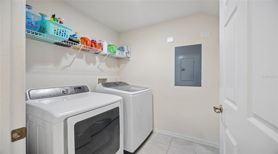 Kissimmee, Florida 34746, 3 Bedroom Bedrooms, ,2 Bathroombathrooms,Residential,For Sale,Alberto,0,Mfrs5159970