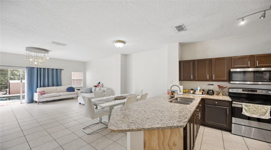 Kissimmee, Florida 34746, 3 Bedroom Bedrooms, ,2 Bathroombathrooms,Residential,For Sale,Alberto,0,Mfrs5159970