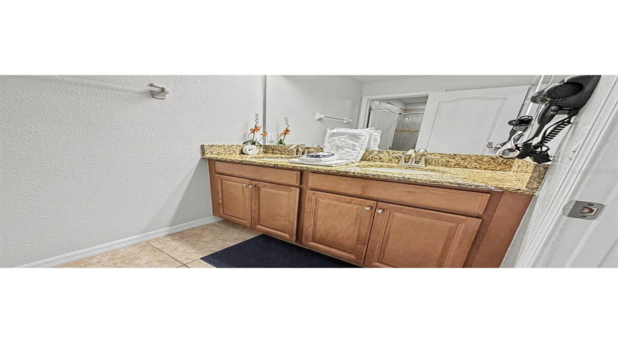 Kissimmee, Florida 34747, 4 Bedroom Bedrooms, ,3 Bathroombathrooms,Residential,For Sale,Banana Palm,0,Mfro6451360
