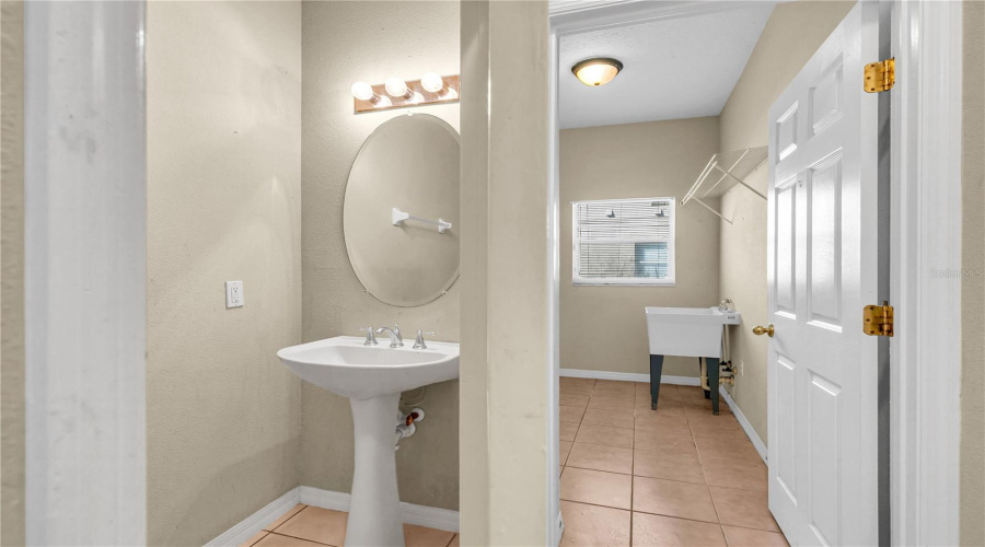 Kissimmee, Florida 34746, 4 Bedroom Bedrooms, ,2 Bathroombathrooms,Residential,For Sale,Somerset,0,Mfrtb8560652