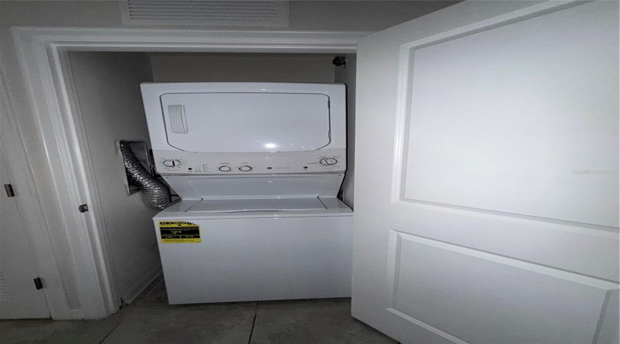 Kissimmee, Florida 34746, 2 Bedroom Bedrooms, ,2 Bathroombathrooms,Residential,For Sale,Paradox,0,Mfrs5157572