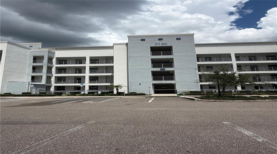 Kissimmee, Florida 34746, 2 Bedroom Bedrooms, ,2 Bathroombathrooms,Residential,For Sale,Paradox,0,Mfrs5157572