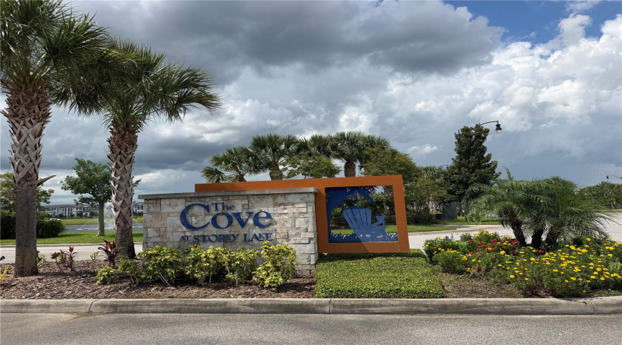 Kissimmee, Florida 34746, 2 Bedroom Bedrooms, ,2 Bathroombathrooms,Residential,For Sale,Paradox,0,Mfrs5157572