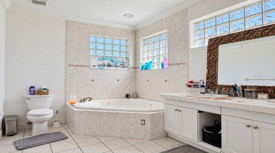 Davenport, Florida 33837, 4 Bedroom Bedrooms, ,3 Bathroombathrooms,Residential,For Sale,Diamond Acres,0,Mfro6452185