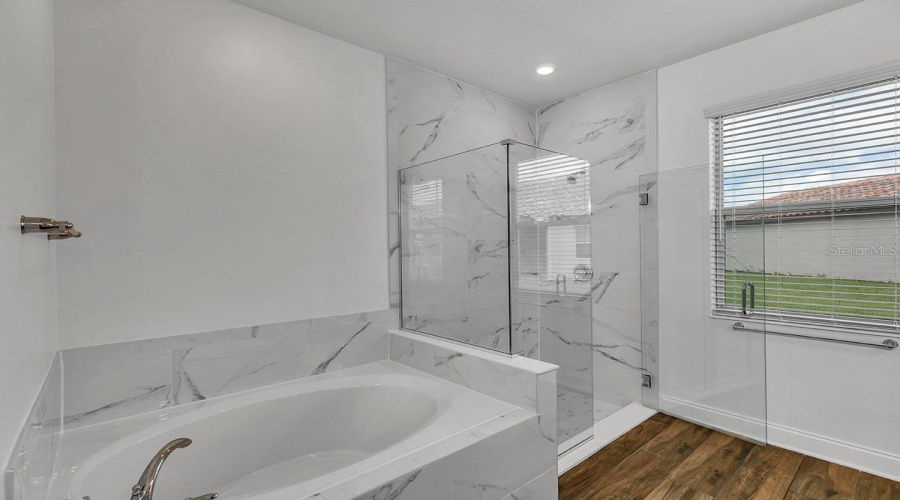 Orlando, Florida 32836, 4 Bedroom Bedrooms, ,3 Bathroombathrooms,Residential,For Sale,Lemon Lake,0,Mfro6452433