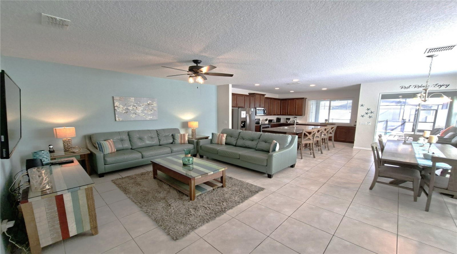 Kissimmee, Florida 34747, 4 Bedroom Bedrooms, ,4 Bathroombathrooms,Residential,For Sale,Carey Palm,0,Mfro6452274