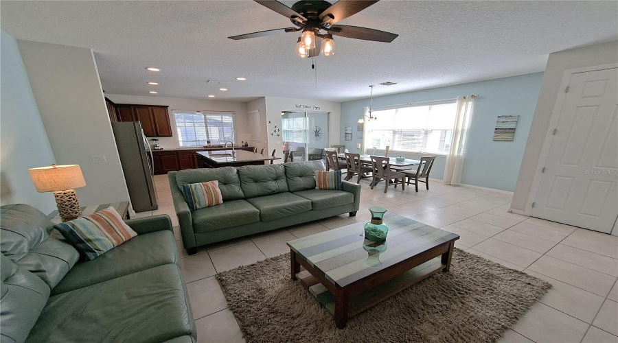 Kissimmee, Florida 34747, 4 Bedroom Bedrooms, ,4 Bathroombathrooms,Residential,For Sale,Carey Palm,0,Mfro6452274