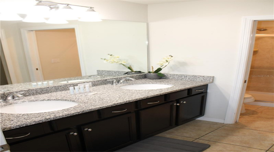 Kissimmee, Florida 34747, 5 Bedroom Bedrooms, ,4 Bathroombathrooms,Residential,For Sale,Majorca,0,Mfro6452137