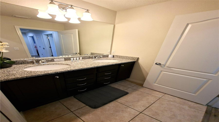 Kissimmee, Florida 34747, 5 Bedroom Bedrooms, ,4 Bathroombathrooms,Residential,For Sale,Majorca,0,Mfro6452137