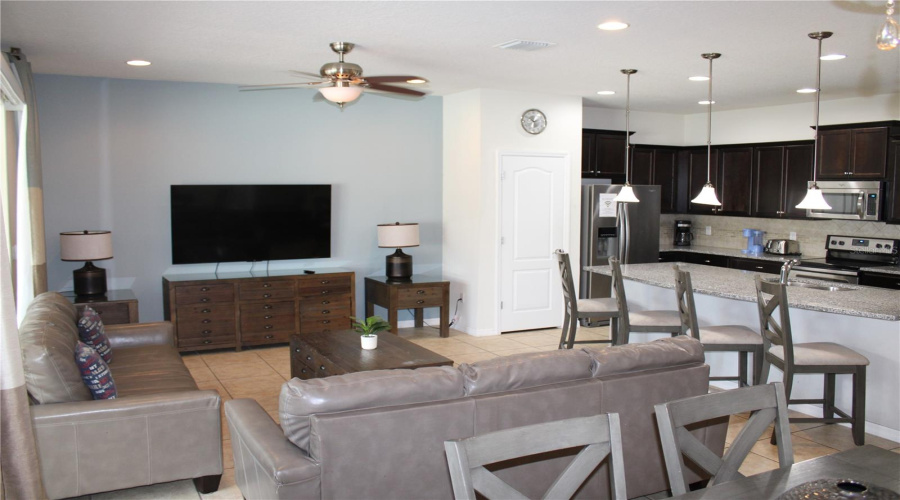 Kissimmee, Florida 34747, 5 Bedroom Bedrooms, ,4 Bathroombathrooms,Residential,For Sale,Majorca,0,Mfro6452137