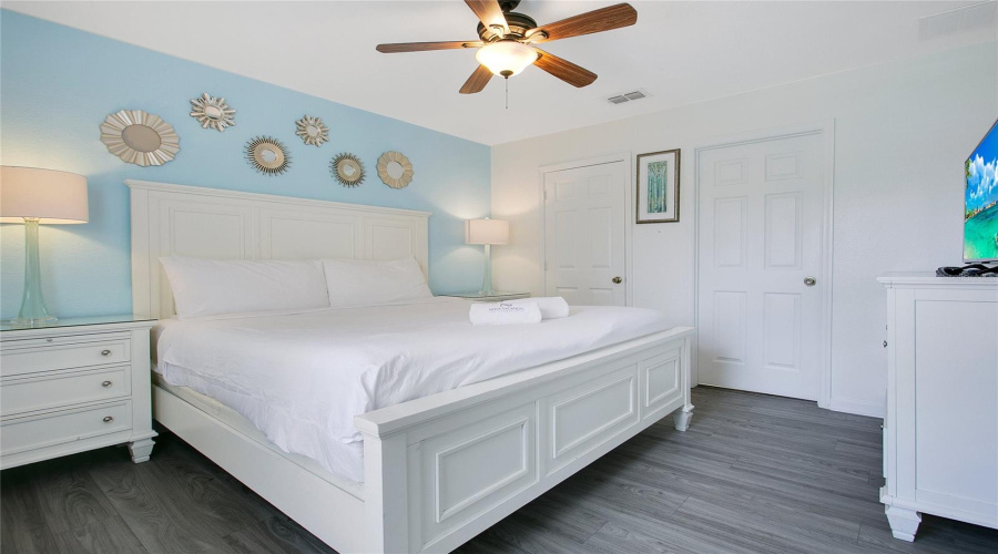 Kissimmee, Florida 34747, 6 Bedroom Bedrooms, ,4 Bathroombathrooms,Residential,For Sale,Manesty,0,Mfro6452471