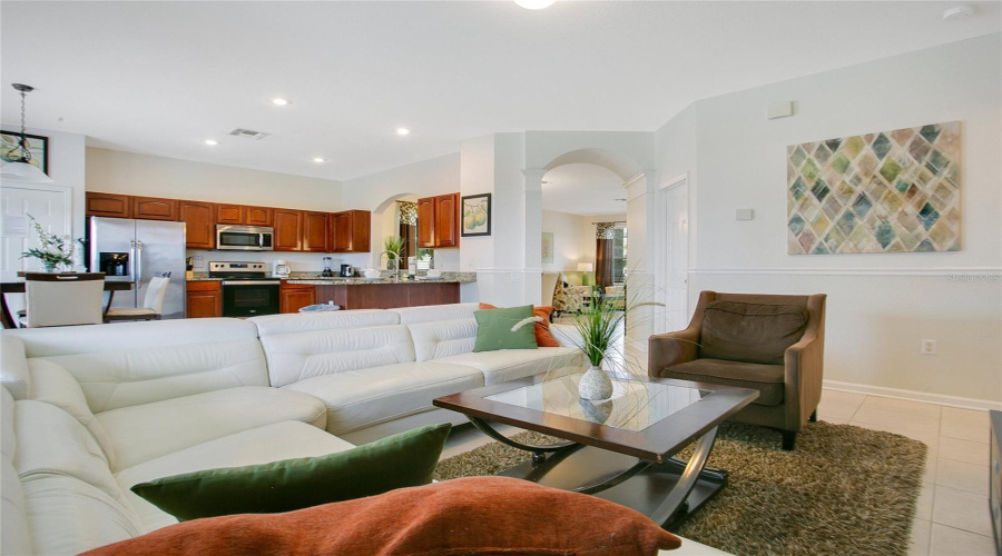 Kissimmee, Florida 34747, 6 Bedroom Bedrooms, ,4 Bathroombathrooms,Residential,For Sale,Manesty,0,Mfro6452471
