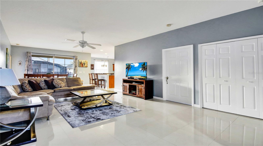 Kissimmee, Florida 34746, 4 Bedroom Bedrooms, ,3 Bathroombathrooms,Residential,For Sale,Emerald Green,0,Mfrtb8541919