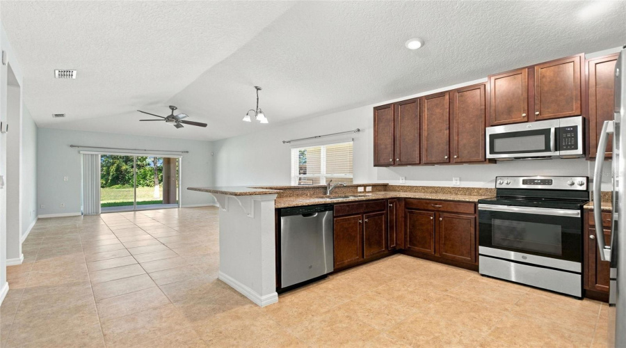 Davenport, Florida 33897, 4 Bedroom Bedrooms, ,2 Bathroombathrooms,Residential,For Sale,Ogelthorpe Dr,0,Mfrs5160137