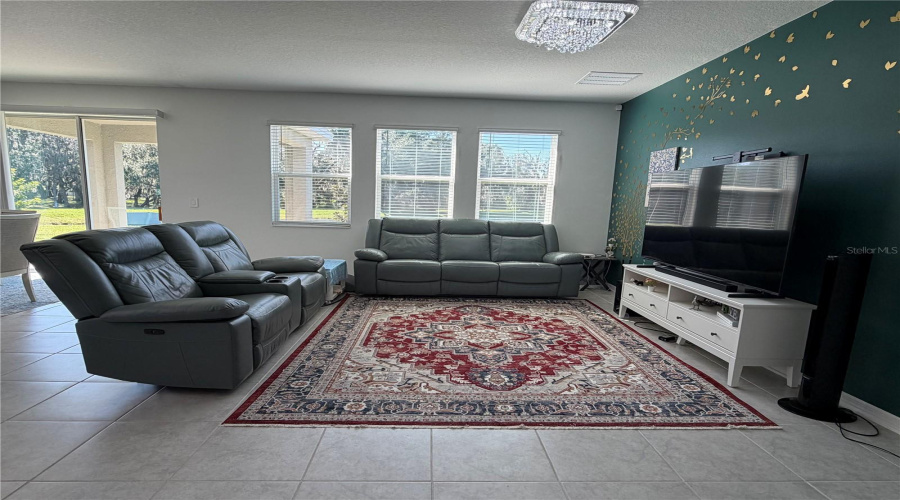 Kissimmee, Florida 34746, 4 Bedroom Bedrooms, ,2 Bathroombathrooms,Residential,For Sale,Cricket Cradle,0,Mfro6452540